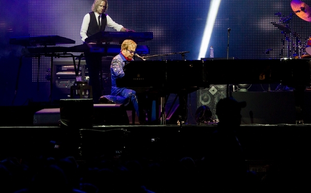 Hoje só dá Elton John!