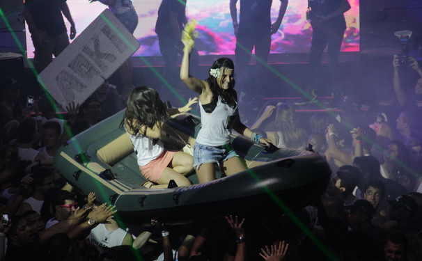 Steve Aoki detonando 