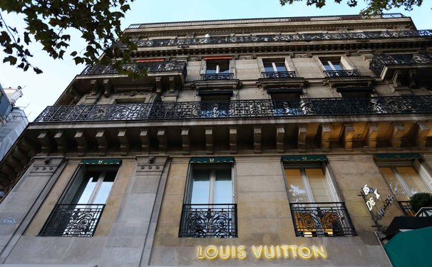 Um luxo a vitrine da Louis Vuitton. Vem ver!