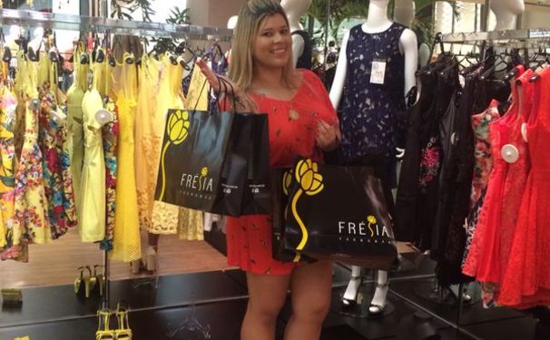 Kall Medrado em pocket show. 