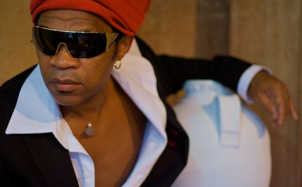 Dia de se ver no site Michelle Marie.