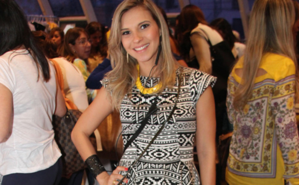 Lara Kertez e seu Pop Up Shop. Vem ver...