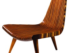 Exposição  de design moderno e contemporâneo brasileiro .