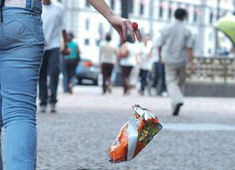 Fiscalização para inibir e punir quem jogar lixo na rua