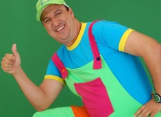 A criançada se diverte na quinta edição do Bailinho de Carnaval