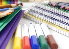 Compra coletiva de material escolar alivia orçamento dos pais