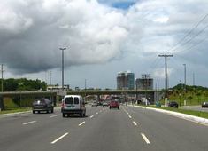  Obras modificam trânsito na avenida Paralela