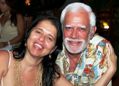 Rosa Brandão e Firmo de Azevedo celebram na Praia do Forte a Hora do Planeta