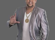 Neto LX anima Feira de Caxixis durante Semana Santa