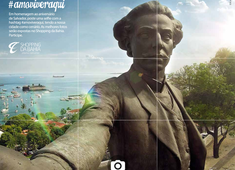 Castro Alves tira Selfie para comemorar o aniversário de Salvador