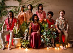 Liniker e os Caramelows