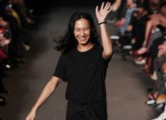 $90 milhões em indenizações.