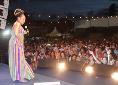 Margareth Menezes na Praia do Forte!