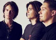Os  irmãos Isaac, Taylor e Zack Hanson estarão em Salvador no próximo no dia 27 de agosto