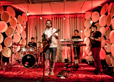 Tuca Fernandes lançou sua nova música de trabalho