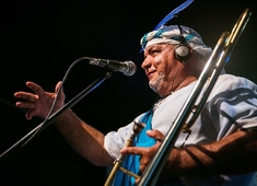 Gerônimo Santana inaugura sua nova temporada de ensaios no Pelourinho