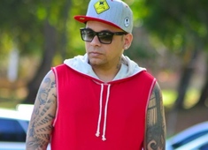 Teus Santos no palco do carnaval