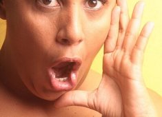 Quem anda abrindo champanhota à toa é nossa querida Angeluci Figueiredo