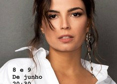 Emanuelle Araujo no Café Teatro Rubi