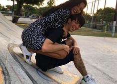 Escritor Jhone Amaral e modelo Désiree Oliveira estrelam campanha da MJr. Store Imports