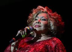 Alcione esgota ingressos e lota a Concha Acústica do TCA