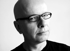 Marcelo Tas aterrissa na Bahia para um encontro exclusivo.