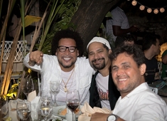 Jau recebe Saulo Fernandes no primeiro ensaio dia 3 de janeiro