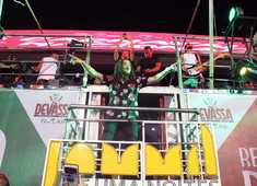 Levi Lima  no Camarote No1  no desfile das Campeãs