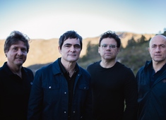 Skank em Salvador no mês de abril