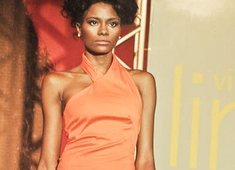 Estudante baiana ganha concurso de moda