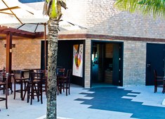 RED RIVER CAFÉ APOSTA NO CARDÁPIO MUSICAL