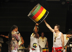 Homenagem do OLODUM