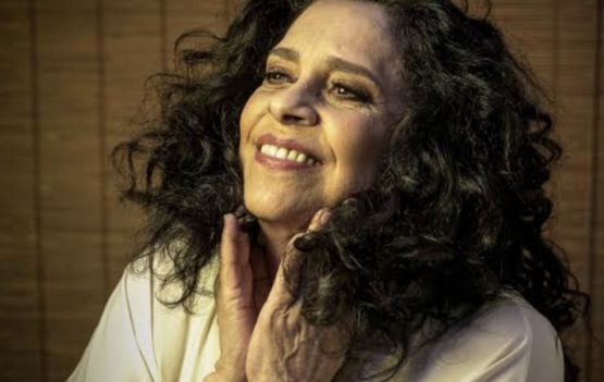 Gal Costa festeja 75 anos em grande estilo