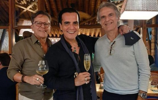 Fabio Arruda sendo recebido pelos empresários André Zenkner e Fernando Monteiro