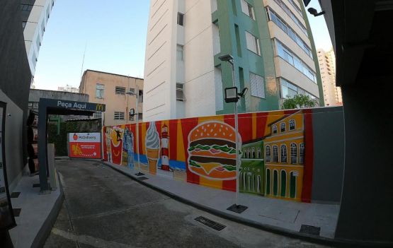 Drive-Tudo do restaurante localizado em Salvador, Rua da Graça, nº 59   