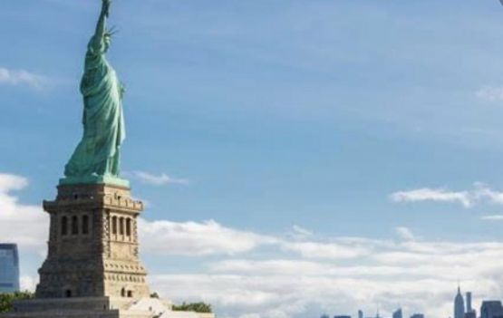 Novas medidas em Nova York para lugares fechados.