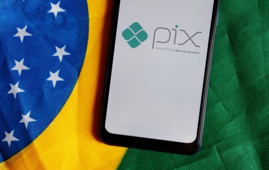 Pesquisa revela que quase 70% dos brasileiros têm intenção de usar o Pix como meio de pagamento no dia a dia