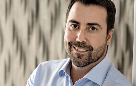 Carlos Ferreirinha ministra palestra em evento do Núcleo de Decoração da Bahia