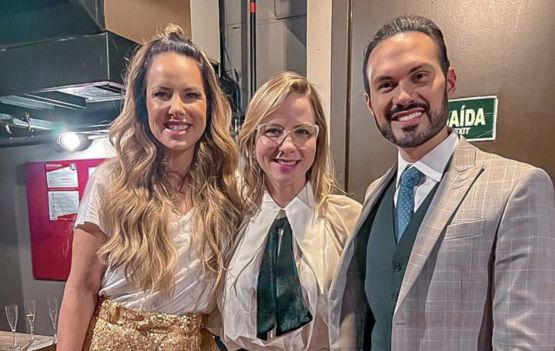 Ana Cristina Batalha e os professores do curso Juliana Bicxa e André Vinicius