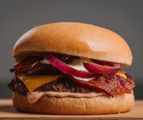 No Dia do Hambúrguer (28/05), The BBburgers dá sanduíche de graça na compra de combo