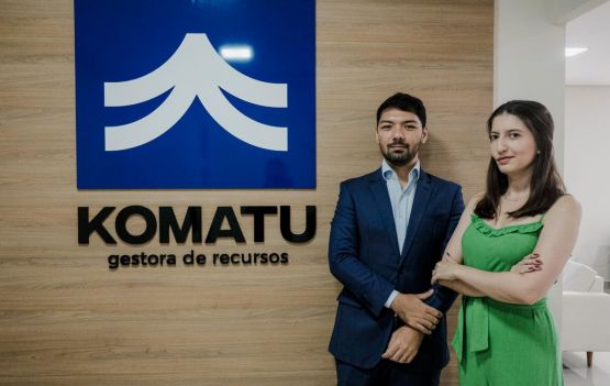 Gabriel Komatu e Isabela Konstantyner Komatu são fundadores da Komatu. Foto divulgação 