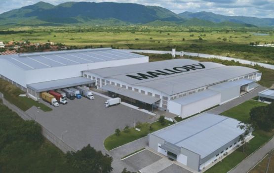 Mallory recebe participantes da 9ª temporada do MasterChef Brasil em seu estande da EletroLar Show 2022