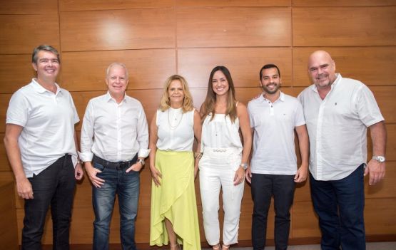 Na foto, Renato Rezende, Paulo Coelho, Rosangela Meira, Claudia Galvão, Caio Xavier e Lon Menezes 