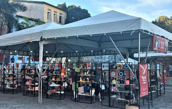 FEIRAS DE ARTESANATO E ECONOMIA SOLIDÁRIA MOVIMENTAM O PELOURINHO DE SEXTA A DOMINGO