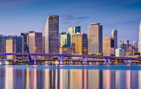 Escola internacional de negócios distribui no Brasil bolsas de estudo para cursos na Europa e EUA