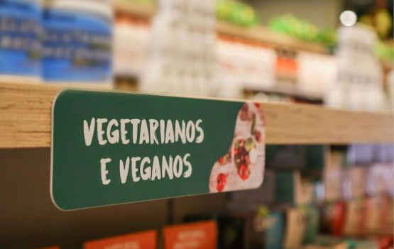 Dia Mundial sem Carne: 47% dos brasileiros vão mandar a vaca para o brejo em 2023: Mercado sem carne cresce e se adapta a novos hábitos
