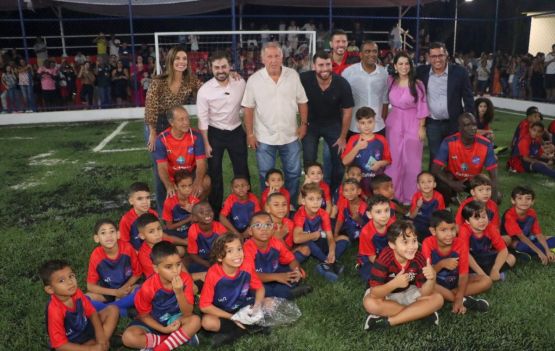 Zico leva sua escolinha de futebol Zico 10 para a Cidade de Magé - RJ