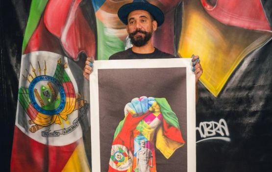 Eduardo Kobra pinta obra sobre resiliência e faz leilão para ajudar o Rio Grande do Sul