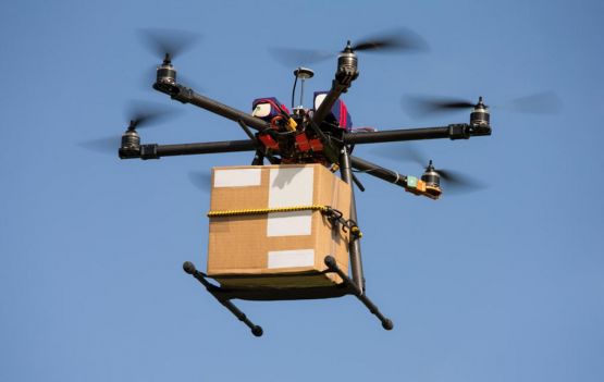 O futuro do delivery com drones vai transformar a entrega de comida no Brasil