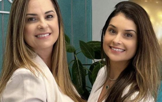 Juliana e Marina Olineira celebram os 2 anos da unidade Anna Pegova Paris, no Jardim Apipema |- Divulgação/ Anna Pegova